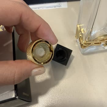 YSL Libre Parfüm Şişe Mekanizması Bozuk, Kullanılamaz