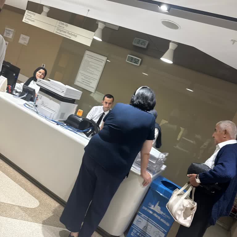 Randevu Öncesi Kayıt İşlemlerinde 55 Dakikalık Bekleme Ve Personel Yetersizliği