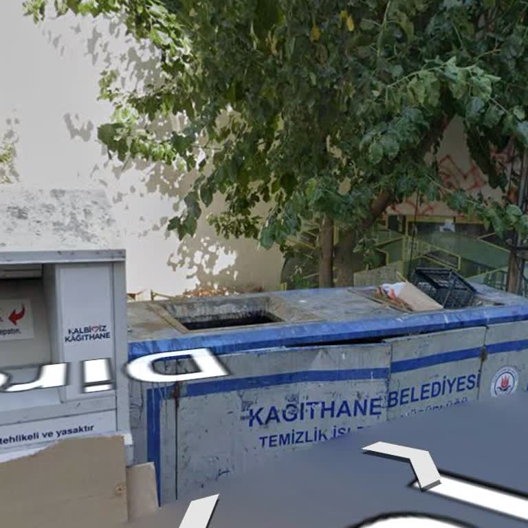 Gece Çöp Toplama Gürültüsü Ve Koku Sorunu Komşuları Rahatsız Ediyor