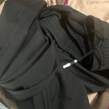 Temu Delivered Broken Camera and Poor Quality Trousers