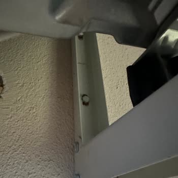 Duvarı Patlattı Ve Güvensiz Şekilde Montaj Yapılan Daikin Klima