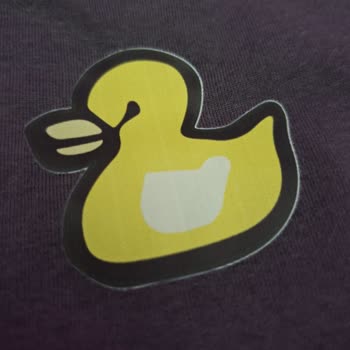 İlanla Uyuşmayan Ve Kusurlu Tişörtler, Satıcıya Ulaşılamıyor