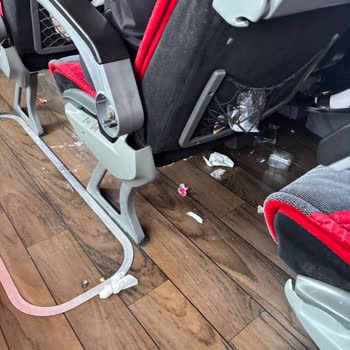 İki Saatlik Gecikme Ve Kirli Otobüste Konforsuz Yolculuk