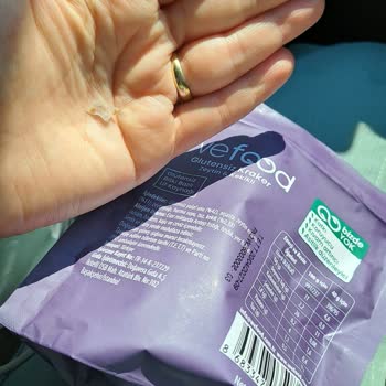 Wefood Glutensiz Krakerde Sert Plastik Parça Bulundu