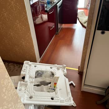 Randevu Sorunları Ve Kaba Servis Davranışı Sebebiyle Evde Zarar Ve Mağduriyet