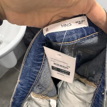 Kemeri Anında Koptu, Arka Kısmı Hızla Yırtılan E****** J*** Pantolona İade Ve Değişim Talebi