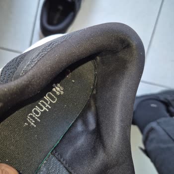 Adidas Ayakkabısında Üretim Hatası Topuk Süngeri Eksik