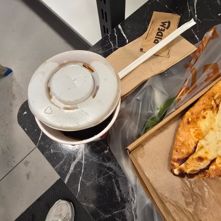 Kapak Sorunu Nedeniyle Pide Ve Kola Siparişi Bozuldu