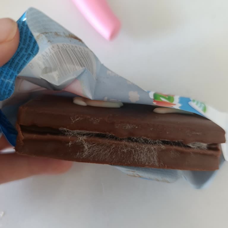 Küflü Çocuk Çikolatası Sağlık Riski Ve Marka Güveni Sarsıldı