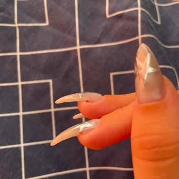 1500 TL'lik Çilek Nail İşlemim Hayal Kırıklığına Dönüştü, Telafi Sözünü Tutmadılar