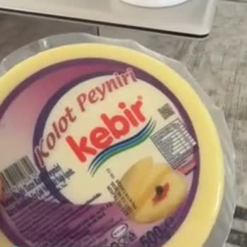 Kebir Kaşar Peynirin İçinde Kıl Çıktı