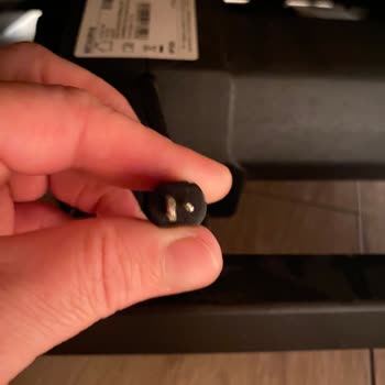 Enza Home TV Koltuğunda Kablo Talebi Mekanizma Değişimi Ve Yüksek Ücret İstemi