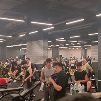 Aşırı Kalabalık Ve Yetersiz Havalandırma Sağlık Riski Yaratıyor