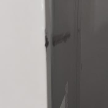 Vestel Buzdolabım Servis Sırasında Çizildi Ve Değişim Reddedildi