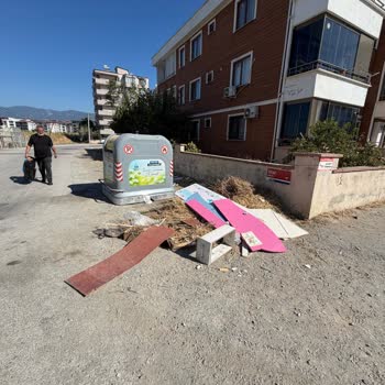 Edremit Hamidiye Mahallesinde Çöp Birikmesi Ve Belediyenin Sözünü Tutmaması