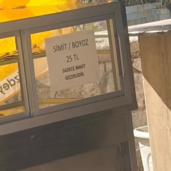 Aşırı Ücret Karşısında Kalitesiz Yemek Ve Kirli Tesis