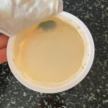 Nilky Probiyo Ananas Aromalı Yoğurtta Küf Sorunu