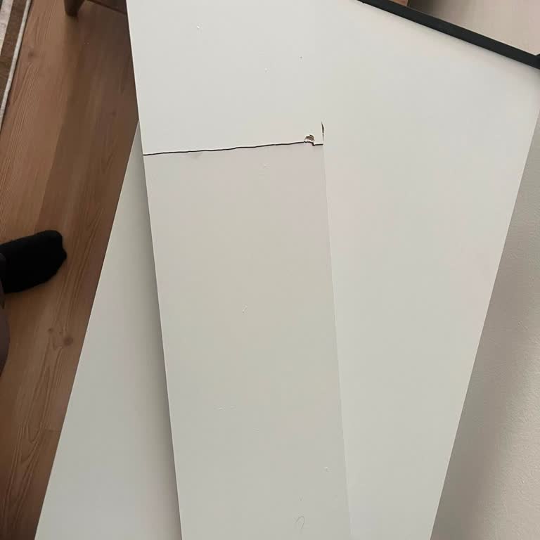 Kırık Raf Ve Yanıtsız Değişim Talebi