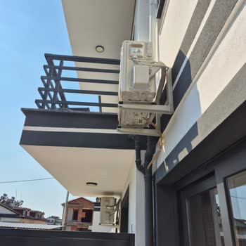 Klima Montajı Hatası Balkon Sularını İçeri Döküyor Ve Pergola Yapımını Engelliyor