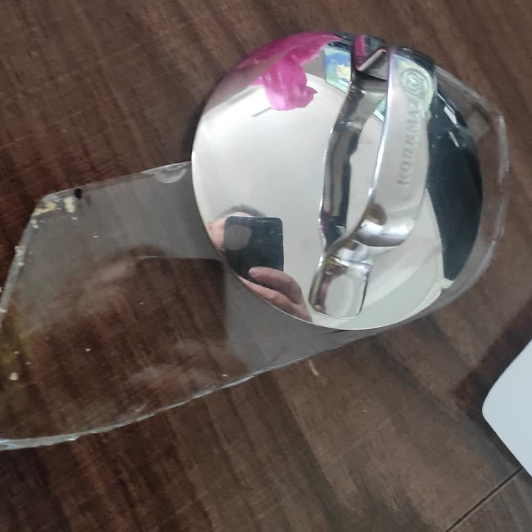 Korkmaz Tencere Kapağı Kırıldı, Yardımcı Olmayan Müşteri Hizmetleri