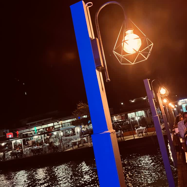 Cunda'da Fahiş Fiyatlar Ve Kaba Hizmet Şikayeti