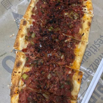 Aşırı Acı Pide Ve Çalışanın Aşağılayıcı Tutumu