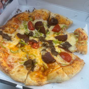 Menüdeki Görsel İle Gelen Pizza Arasındaki Büyük Fark