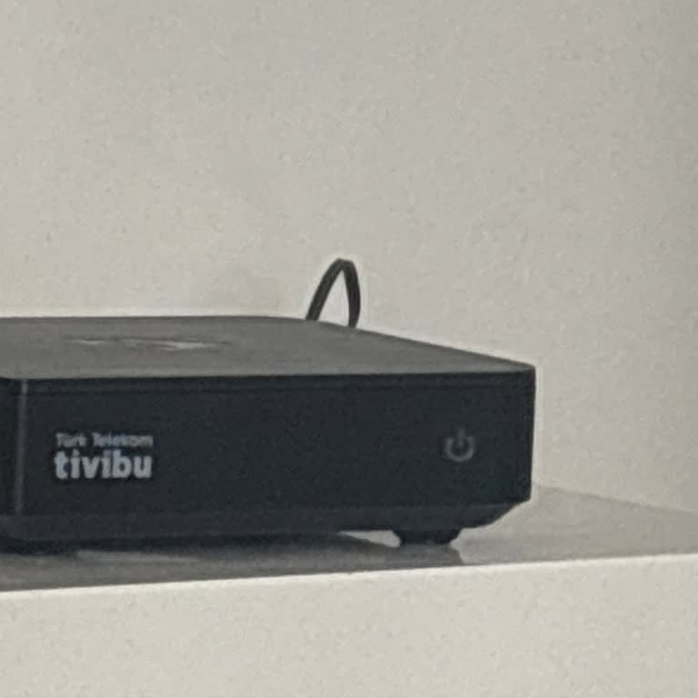 İzmir Buca Kuruçeşme'de Uzun Süreli Elektrik Kesintisi Ve Buzluk Ürünlerinde Bozulma Riski