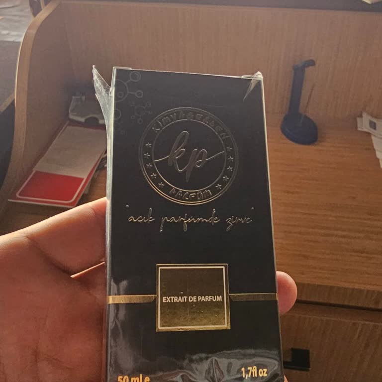 Kimyagerdenparfüm Parfümün Kokusu Neredeyse Hiç Hissedilmiyor