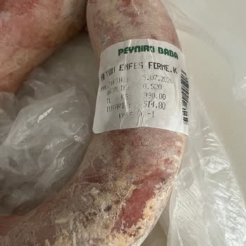 Afyon Enfes Normal Olmayan Kötü Bir Koku, Yeşilimsi Renk