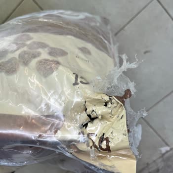 Aras Kargo Manavgat Şubesinde Kedi Maması İçeren Kargonun Paketinin Parçalanması