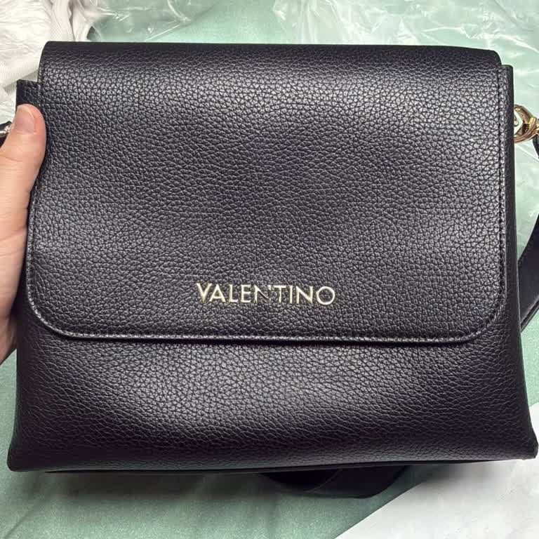 Valentino Çantada Amblem Soyulması Ve Garanti Reddi