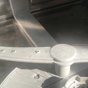 Siemens Bulaşık Makinesinde Kireç Lekeli Damlacık Sorunu Çözülmedi, Değişim İstiyorum
