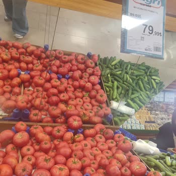 Ümraniye Çağrı Market’te Hijyenik Olmayan Reyonlar