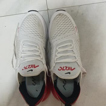 Bağcık Dikişindeki Yırtılma Nedeniyle Nike Air Max 270 Ürün Değişimi Talebi