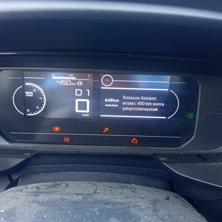 Yeni Opel Combo'da AdBlue Arızası İçin Uzun Servis Bekleyişi Ve İkame Araç Sağlanmaması