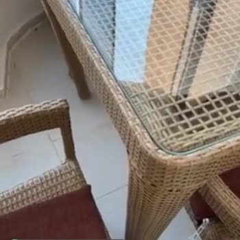 Kuşadası Bellona'dan Aldığım Bahçe Mobilyası Ayağı Yamuk Takılmış!