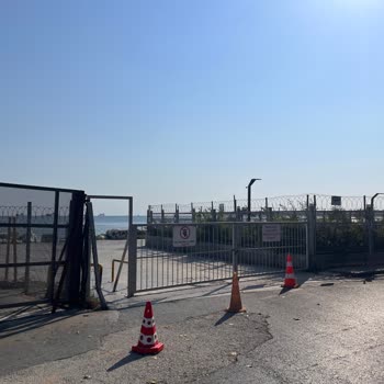 Kamu Sahilinin Özel Site Tarafından Kapalı Tutulması Ve Sahte Tabela