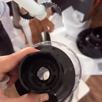 Blender Bağlantı Aparatı İlk Kullanımda Kırıldı, Garanti Kapsamında Değişim Talep Ediyorum