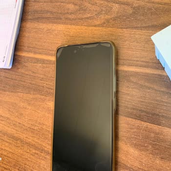 Bir Haftada Kaymış Kalitesiz Ekran Koruyucu Ve 400 TL İade Talebi