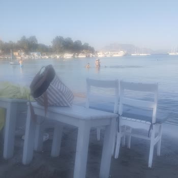 Çevre Ve Şehircilik Bakanlığı Kumluk Plajı'nda Restoranın Kıyı Alanını Özel Mülkiyet Gibi Kullanması