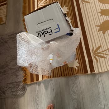 Hasarlı Ve Eksik Parçalı Fakir Dikey Süpürge İçin Tam İade Talebi