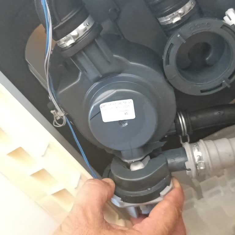 Hoover Bulaşık Makinesi Kurulum Sorunu ve İlk Kullanımda Su Kaçağı