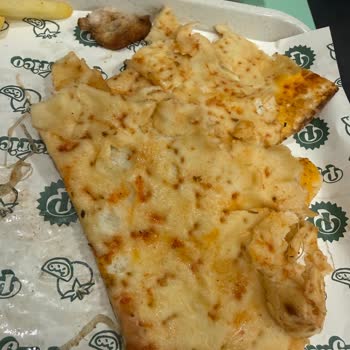 Pişmemiş Pizza Ve Yetersiz Personel Açıklaması
