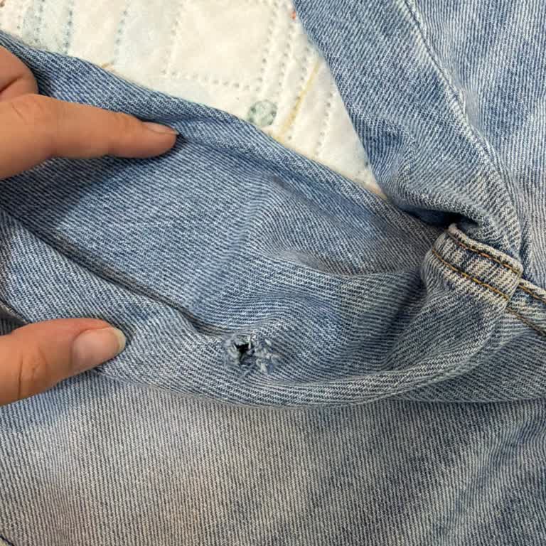 Pull & Bear'den Tekrarlayan Yırtık Jean Sorunu Ve İade Talebi