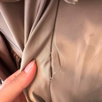 Tuğba Store'dan Değişim Ücreti Ödediğim Elbise Yanlış Gönderildi İade Yok