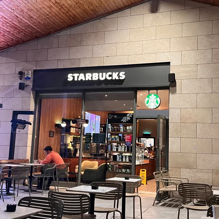 Starbucks Mağaza Müdürünün Kaba Üslubu Ve Pup Cup Talebinin Reddedilmesi