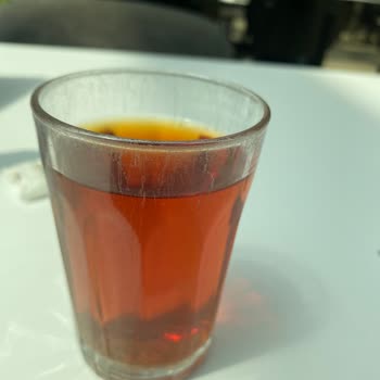Köfteci Yusuf Şubesinde Kirli Peynir Ve Çizik Bardaklar Hijyen Sorunu Yaratıyor