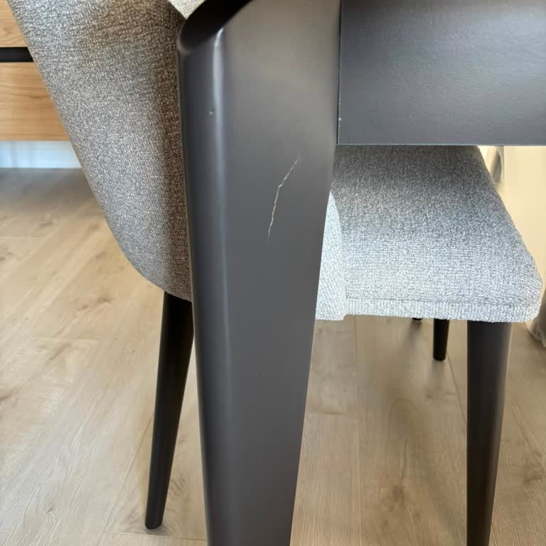 Enza Home Yemek Odası Takımında Çatlak Masa Ayağı Ve Uzayan Çözüm Süreci