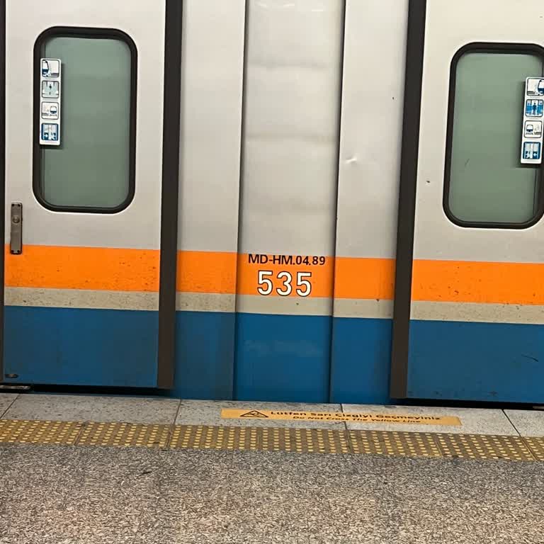 Metro Kapısının Üzerime Kapanması Ve Personelin İlgisiz Tutumu